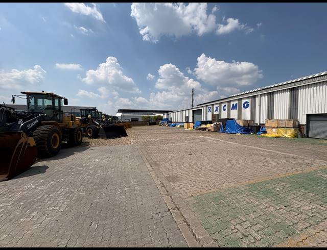 2,424M² WAREHOUSE TO LET IN SPARTAN